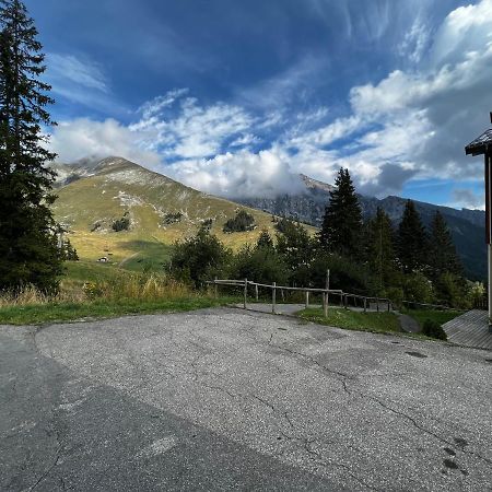 Appartement La Clusaz Avec Terrasse Sur Les Pistes De Ski Manigod Exterior foto