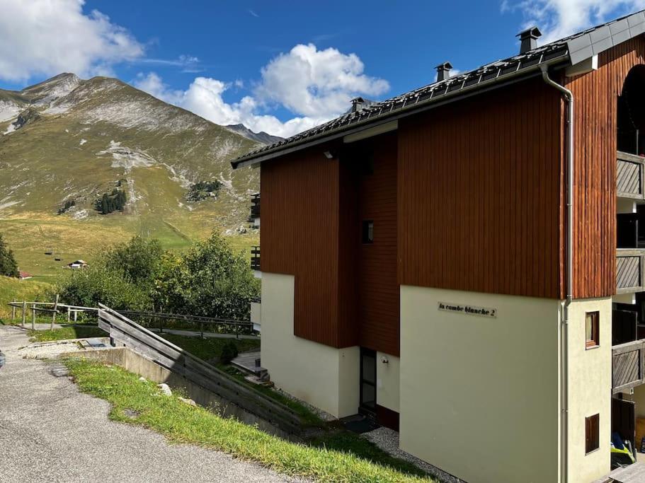 Appartement La Clusaz Avec Terrasse Sur Les Pistes De Ski Manigod Exterior foto
