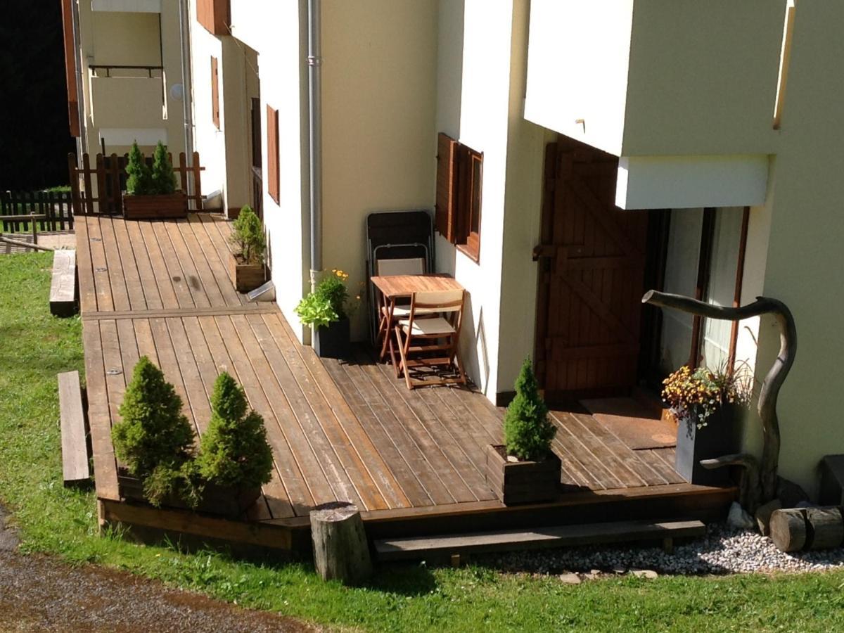 Appartement La Clusaz Avec Terrasse Sur Les Pistes De Ski Manigod Exterior foto